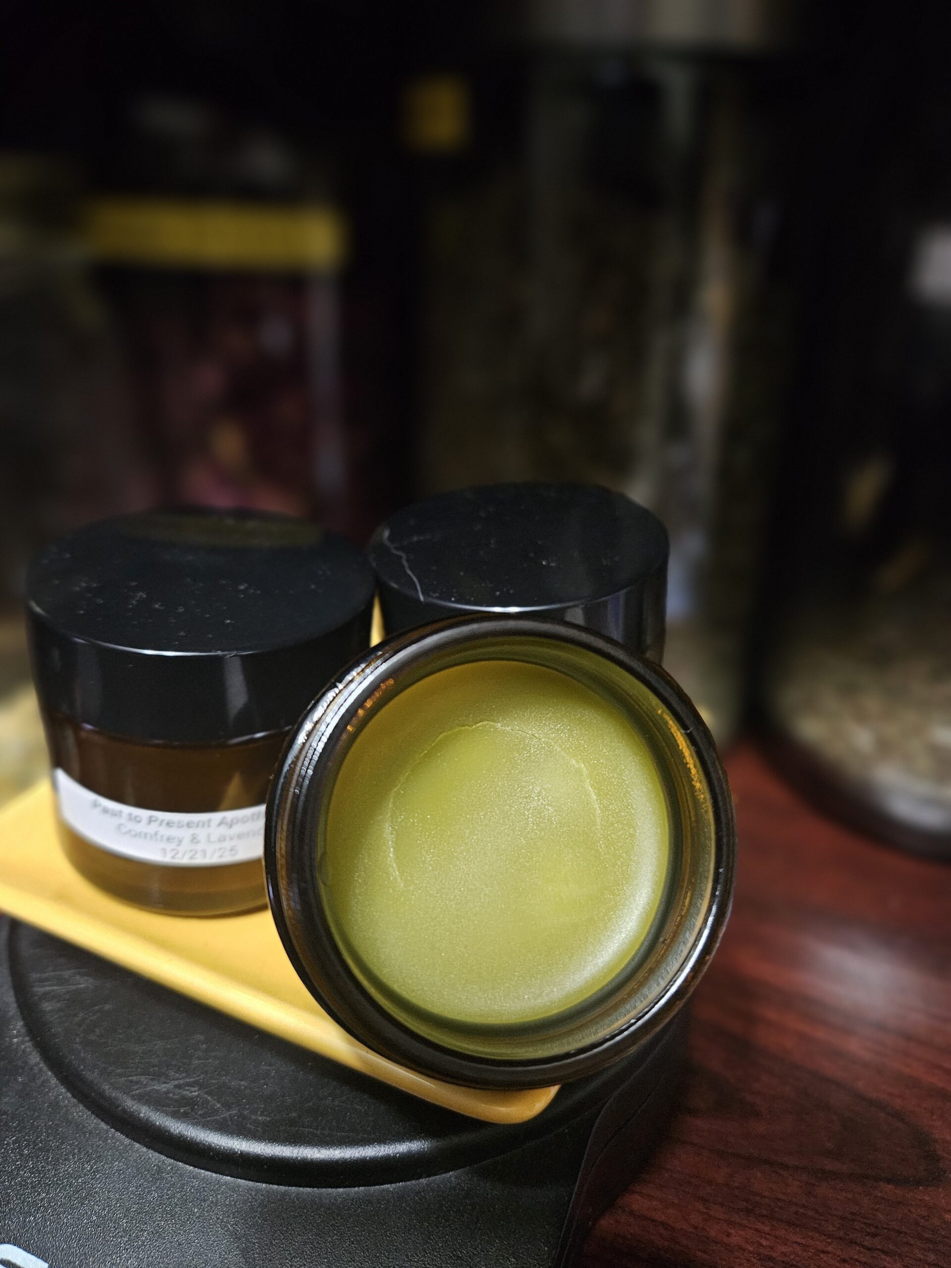 Comfrey & Lavender Salve 2oz